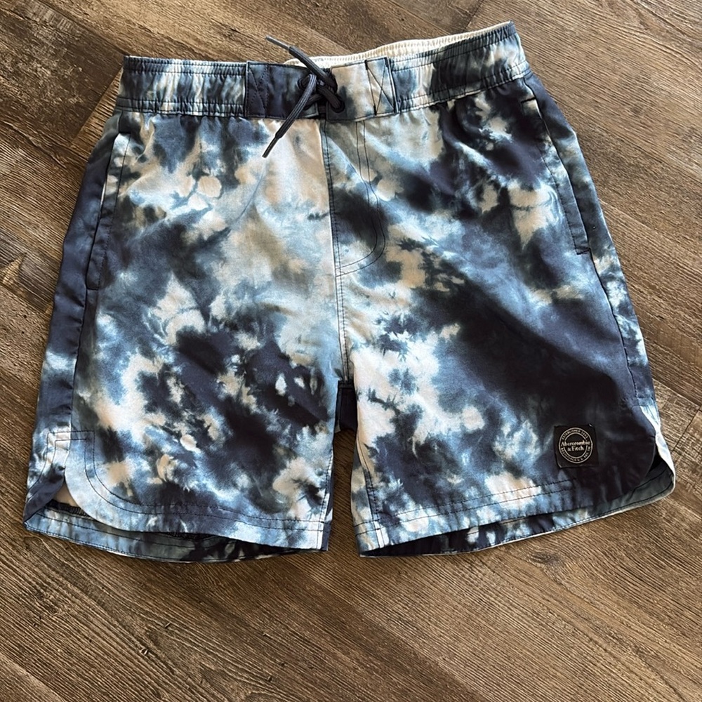 Abercrombie kids swim trunk size 11/12